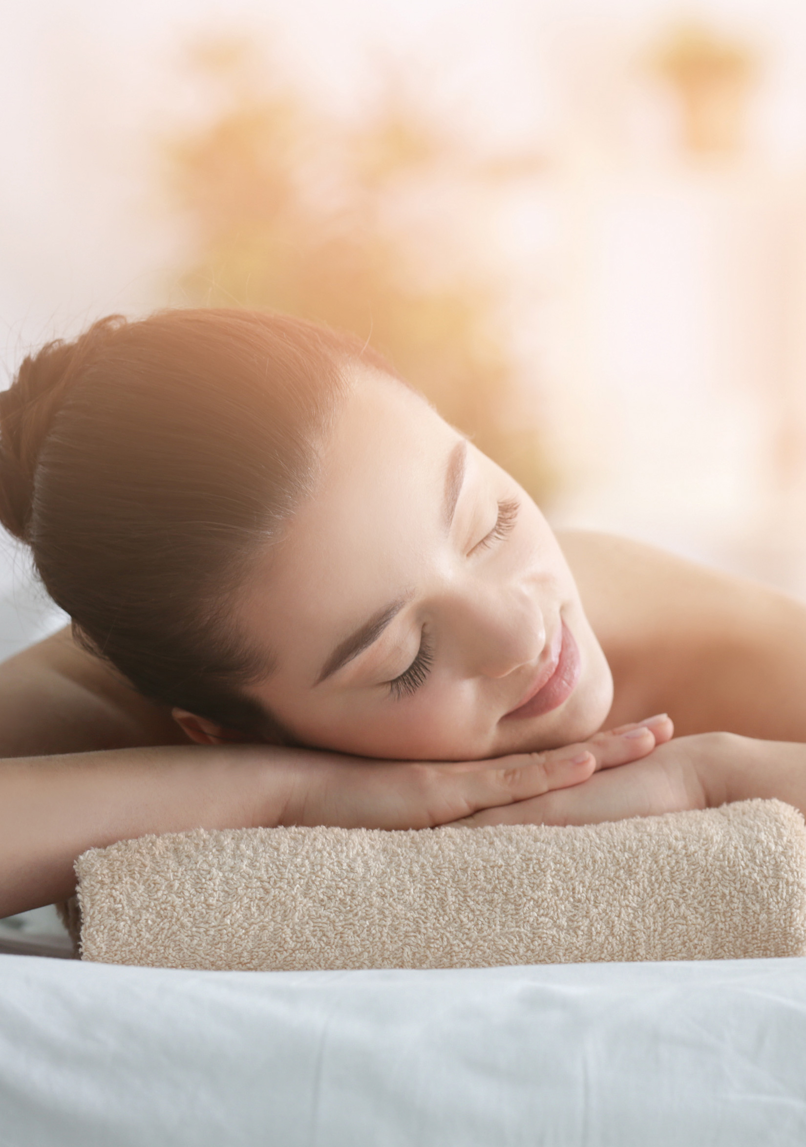 Massagen – Frau entspannt